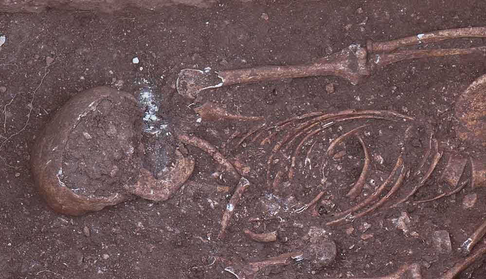 Perre Antik Kenti'ndeki kazılarda 1500 yıllık insan iskeletleri bulundu