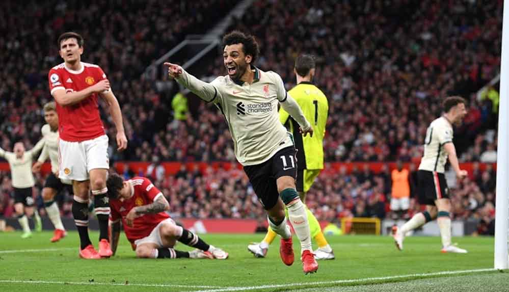 Salah'ın-hat-trick-yaptığı-maçta-Liverpool,-Manchester-United-farklı-yendi