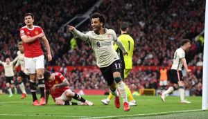 Salah'ın hat-trick yaptığı maçta Liverpool, Manchester United farklı yendi