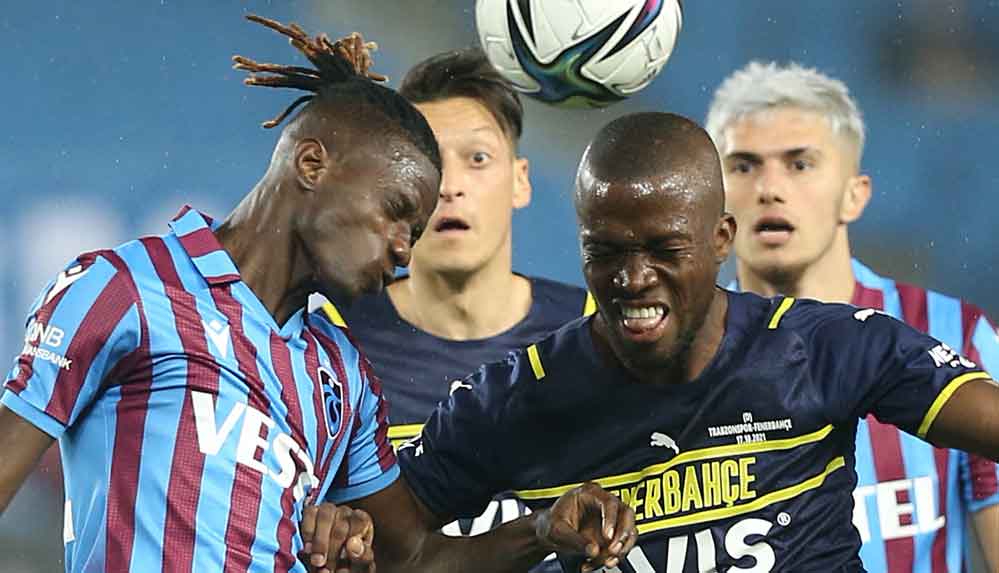 Trabzonspor, Fenerbahçe'yi yenerek zirveye yerleşti 4 Trabzonspor,-Fenerbahçe'yi-yenerek-zirveye-yerleşti