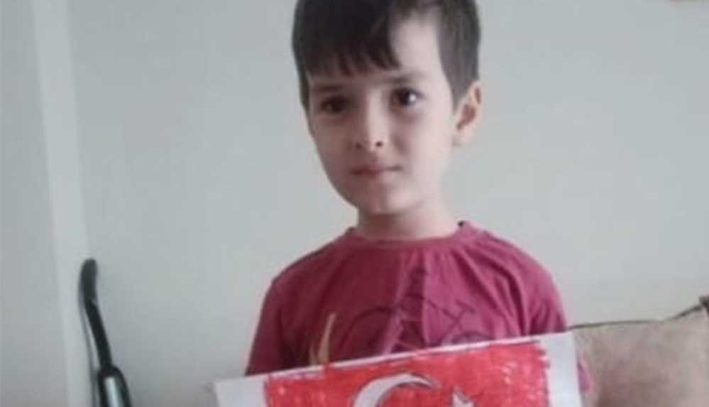 Adana'da yediği krakerin soluk borusuna kaçtığı öne sürülen çocuk hayatını kaybetti