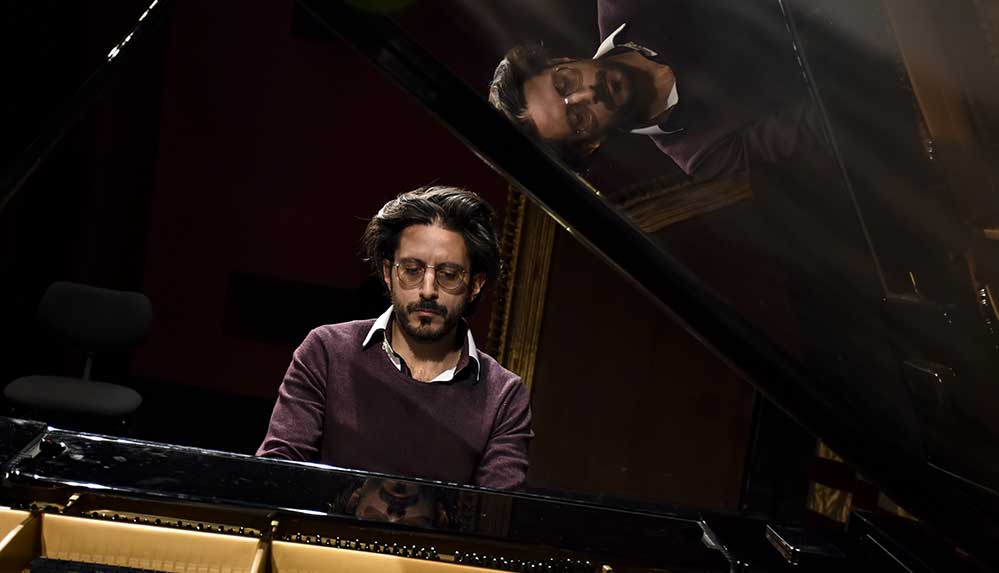 Fransız piyanist Aimo Pagin Kadıköy Belediyesi Süreyya Operası'nda konser verdi