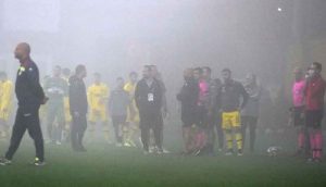 İstanbulspor-Menemenspor maçına sis engeli