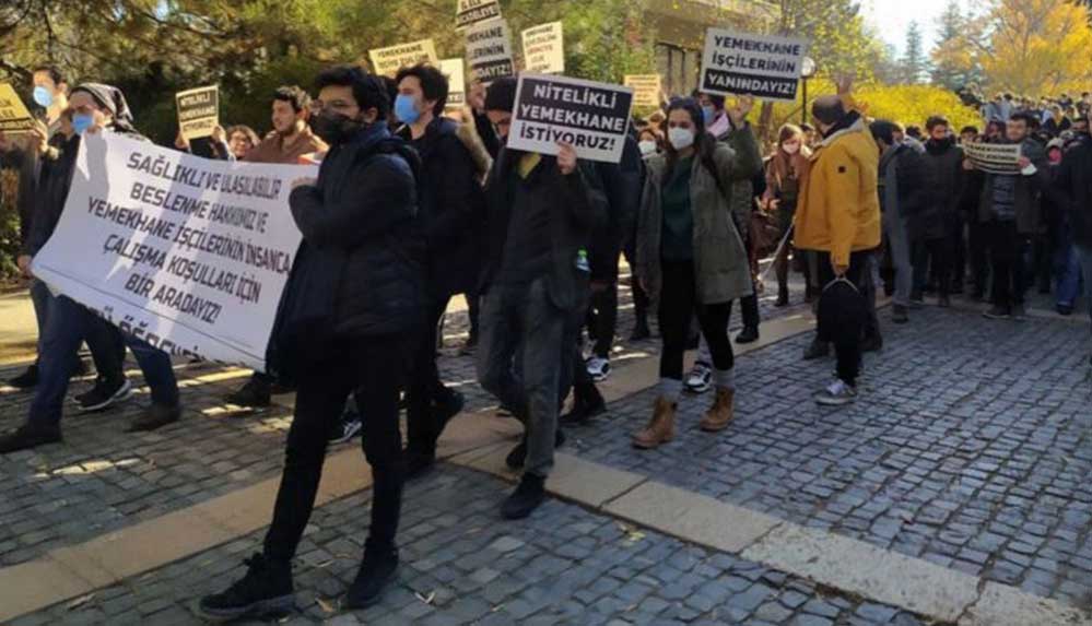 ODTÜ’de-öğrenciler-rektörlüğe-yürüdü