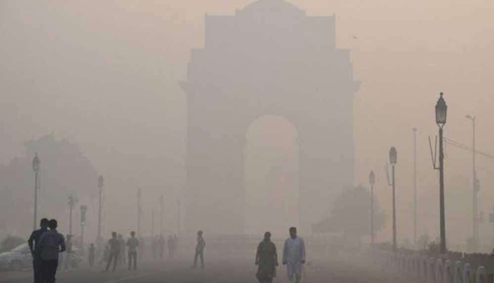 Hindistan’da hava kirliliği tehlikeli seviyeye yükseldi
