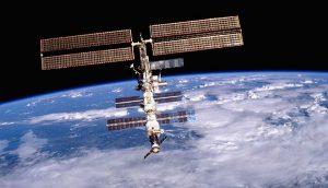 Rusya yörüngedeki faal olmayan uydusunu füzeyle vurdu