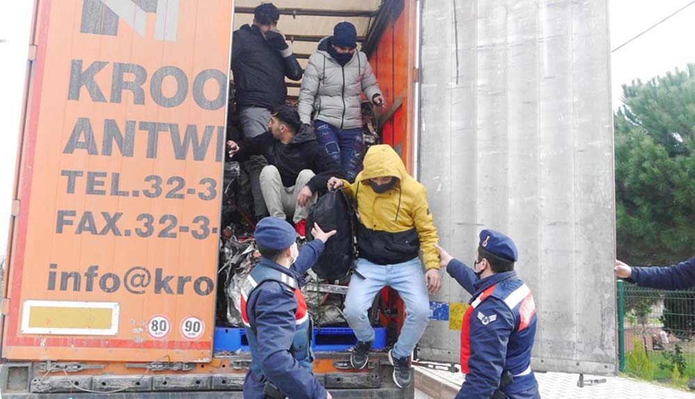 Dorsesine-saklandıkları-tırla-Bulgaristan-yerine-Çanakkale'ye-gittiler