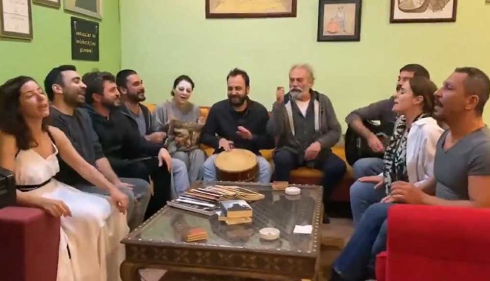 Haluk Bilginer ve ekibi, 'Cübbeli Ahmet'in remixini seslendirdi: "Öp beni, yut beni, şap beni..."