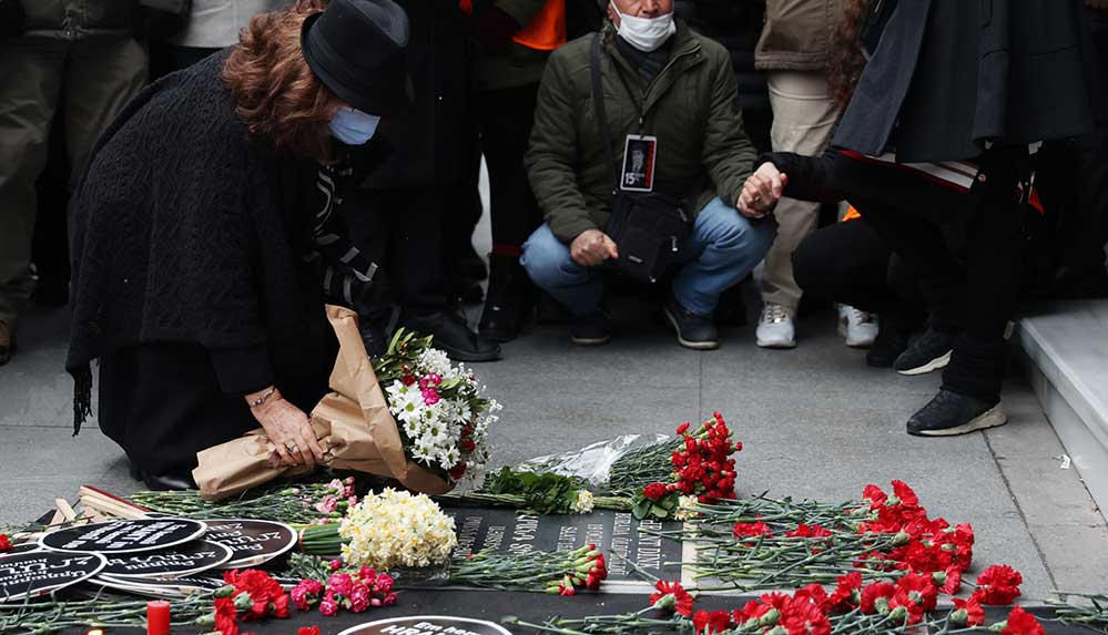 Hrant Dink katledilmesinin 15'inci yılında vurulduğu yerde anıldı