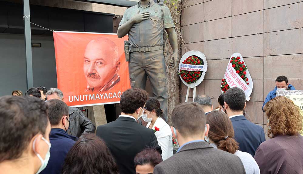 İzmir-Cumhuriyet-Başsavcılığı-tarafından-düzenlenen-anma-programında-şehitler-anısına-lokma-döktürüldü-ve-mescitte-mevlit-okutuldu.