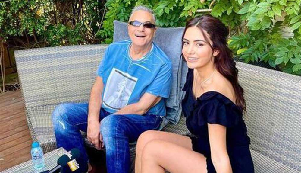 Mehmet-Ali-Erbil,-sosyal-medyada-kendisine-‘sapık,-tacizci,-ahlaksız,-köpek’-diyerek-hakaret-ve-tehdit-ettiği-iddiasıyla-şarkıcı-Ece-Ronay’a-100-bin-liralık-tazminat-davası-açtı.