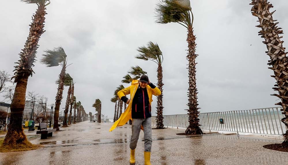 Meteorolojiden kuvvetli sağanak uyarısı 4 Meteorolojiden-kuvvetli-sağanak-uyarısı