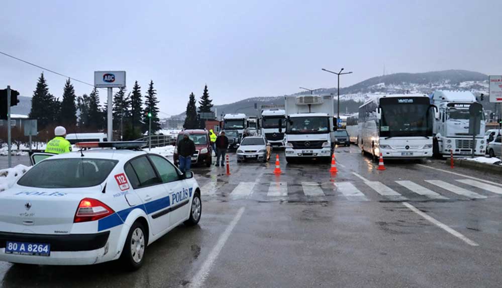 TAG Otoyolu ulaşıma kapandı