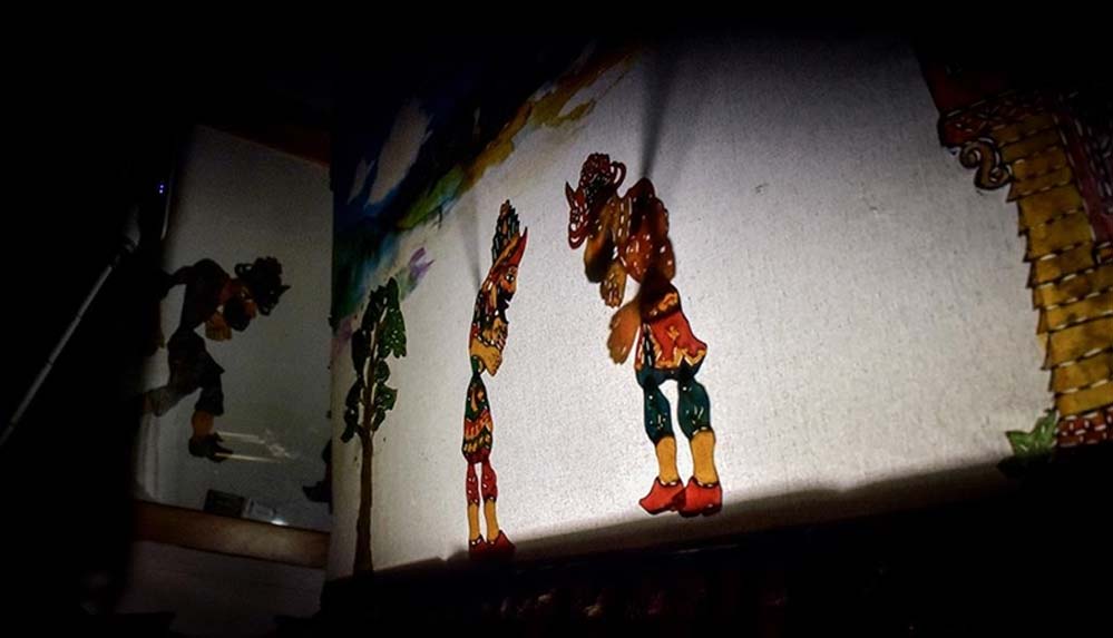 'Perdenin-Arkasındaki-Karagöz'-belgeseli-gölge-oyununun-mutfağını-anlatacak