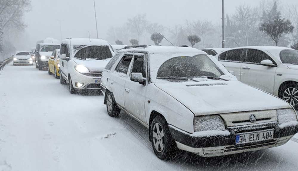 Anadolu'dan İstanbul'a ulaşım Sakarya'dan itibaren durduruldu