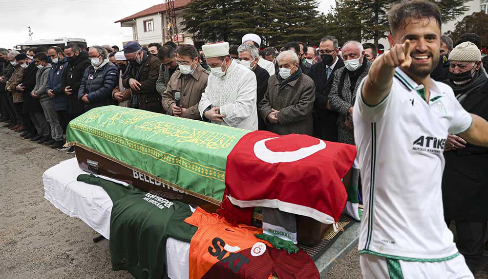 milli-futbolcu-Ahmet-Çalık