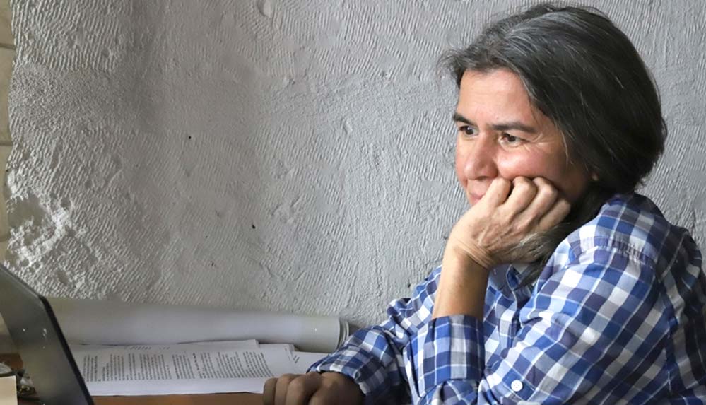 Annesini-kaybettiği-kolon-kanserini-tedavi-ve-sevginin-gücüyle-yendi