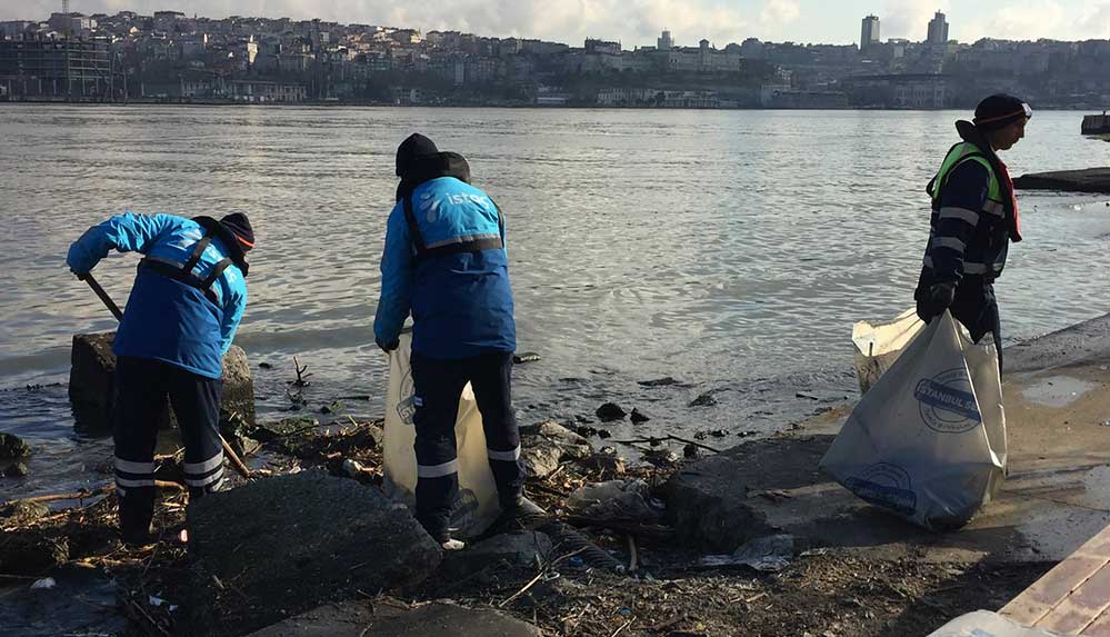 Haliç’teki-renk-değişimine