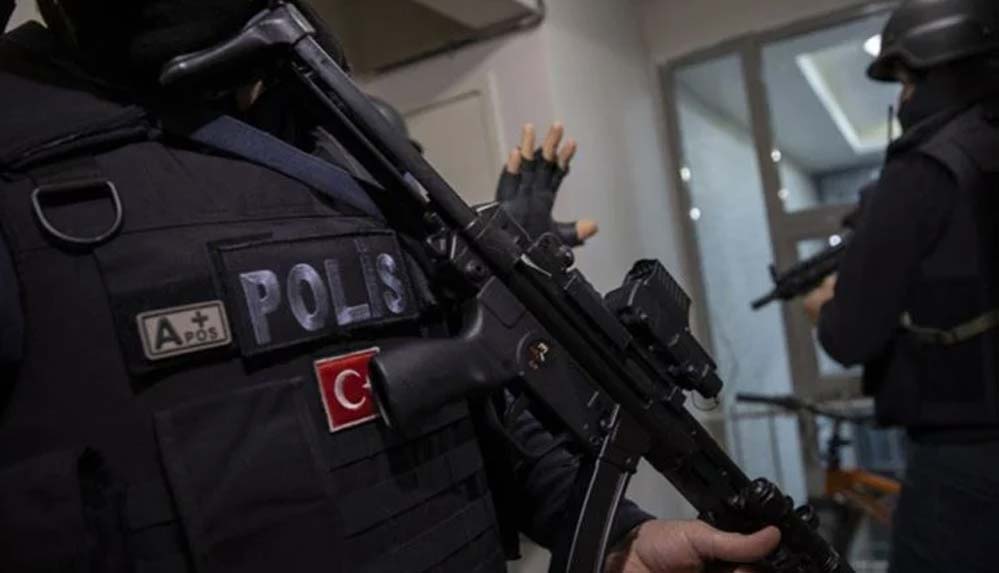 İstanbul'da-gece-yarısı-dev-operasyon--536-yakalama