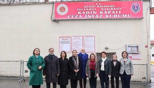 CHP'li kadın milletvekilleri, Sedef Kabaş'ı cezaevinde ziyaret etti
