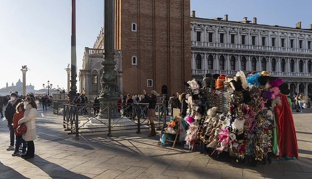 Tarihi Venedik Karnavalı başladı