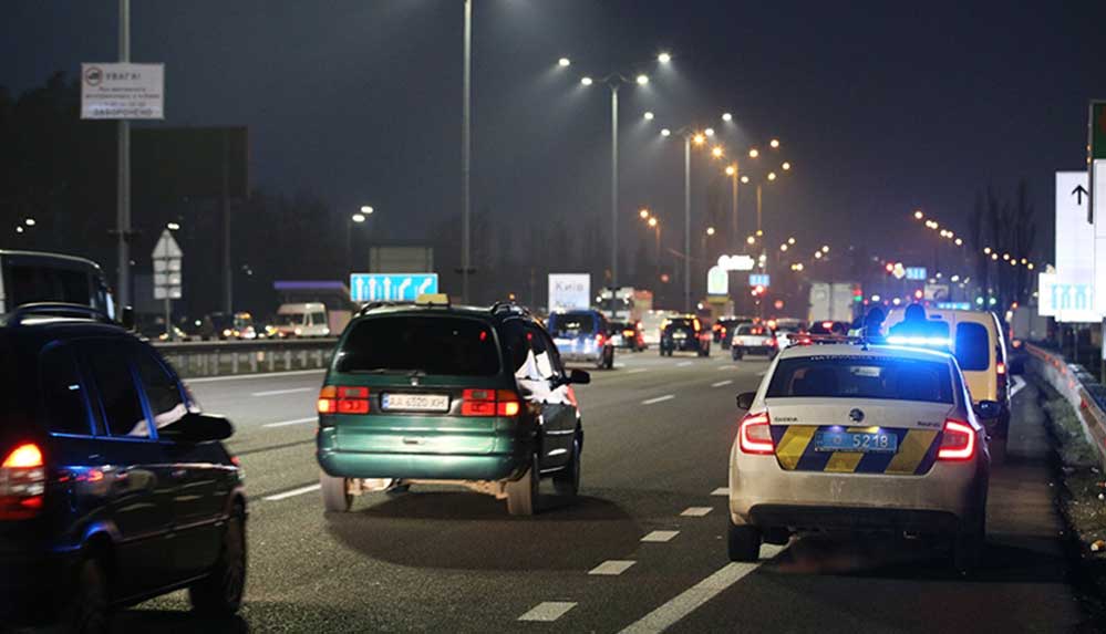 Ukrayna'da-2014'teki-meydan-olaylarının-ardından-Batı-yanlısı-bir-hükümet-yönetime-geldi-ve-Devlet-Başkanı-Viktor-Yanukoviç-ülkeden-kaçtı.-Rusya,-Kırım'ı-yasa-dışı-ilhak-etti