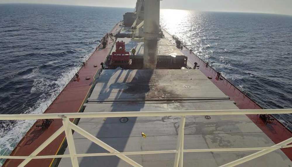 Karadeniz'de Türk gemisine bomba isabet etti: İlk görüntüler geldi