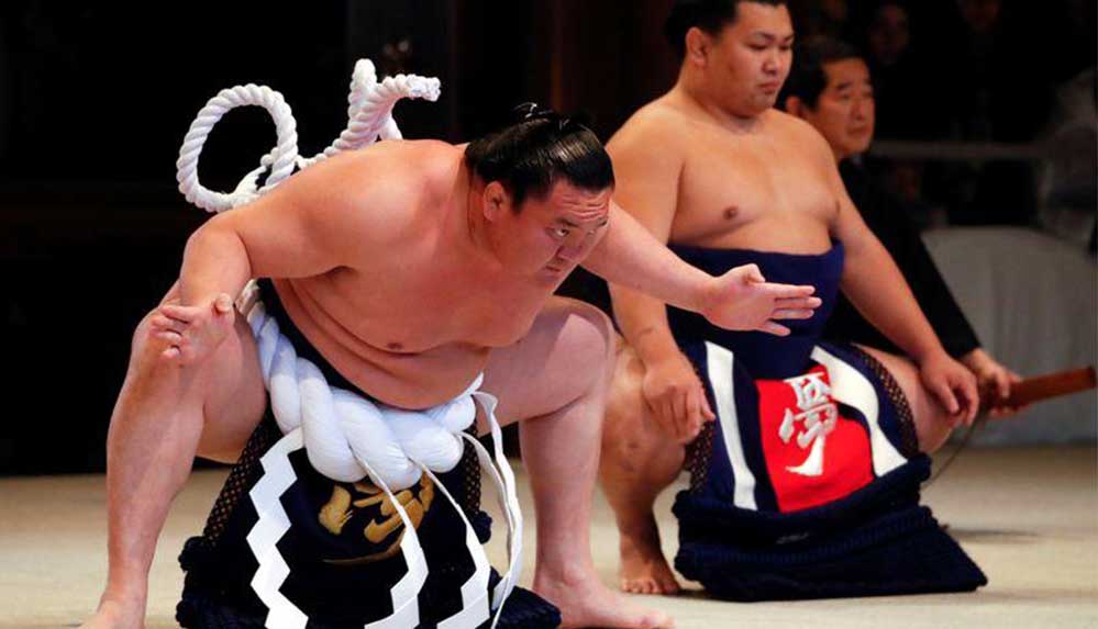 Japonya’da sumo güreşini Covid-19 vurdu!
