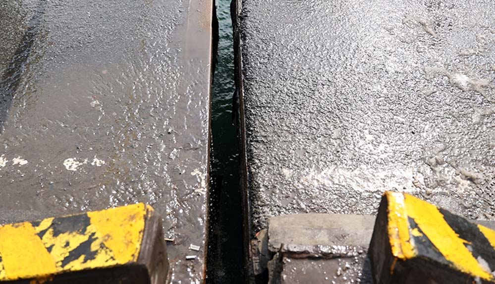 Atatürk-Köprüsü'nün-bağlantı-noktasında-yeniden-açılma-meydana-geldi