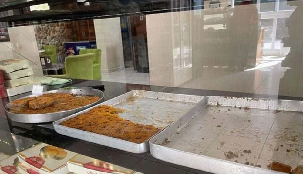 Bayat-ekmekten-sonra-bayat-tatlı-satışları-başladı