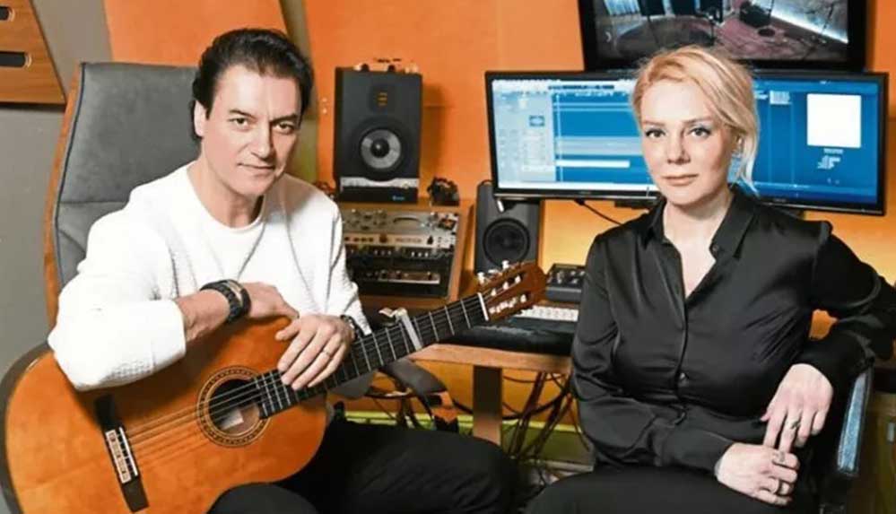 Birlikte-düet-yapan-ve-önceki-gün-düet-şarkıları-Kar-Beyaz'ı-tanıtan-ikiliden-Beste-Açar,-eski-eşinin-yeni-eşine-teşekkür-etti.