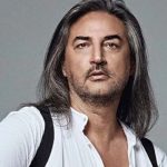 Çelik'ten-mayolu-eski-fotoğrafının-gündem-olmasına-sert-tepki--'Delirdiniz-ulan!'
