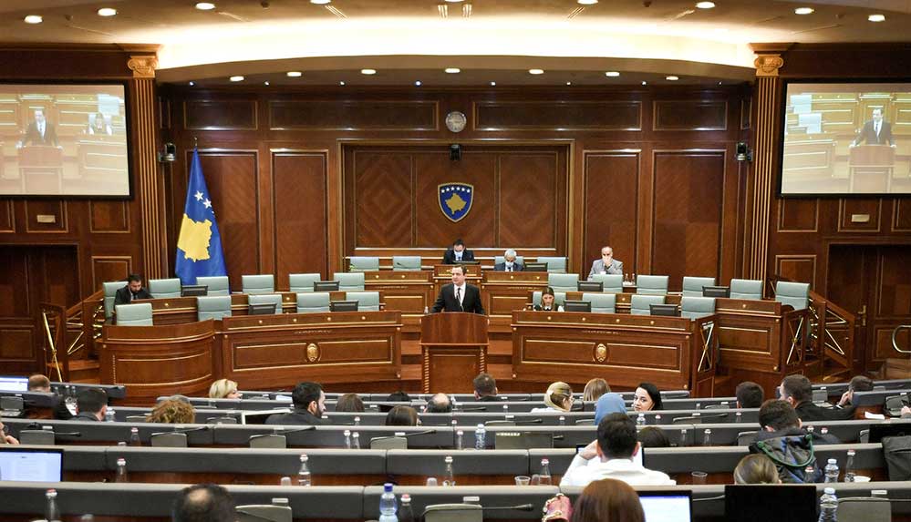 Kosova Meclisi eşcinsellerin medeni birlikteliklerini öngören tasarıyı onaylamadı