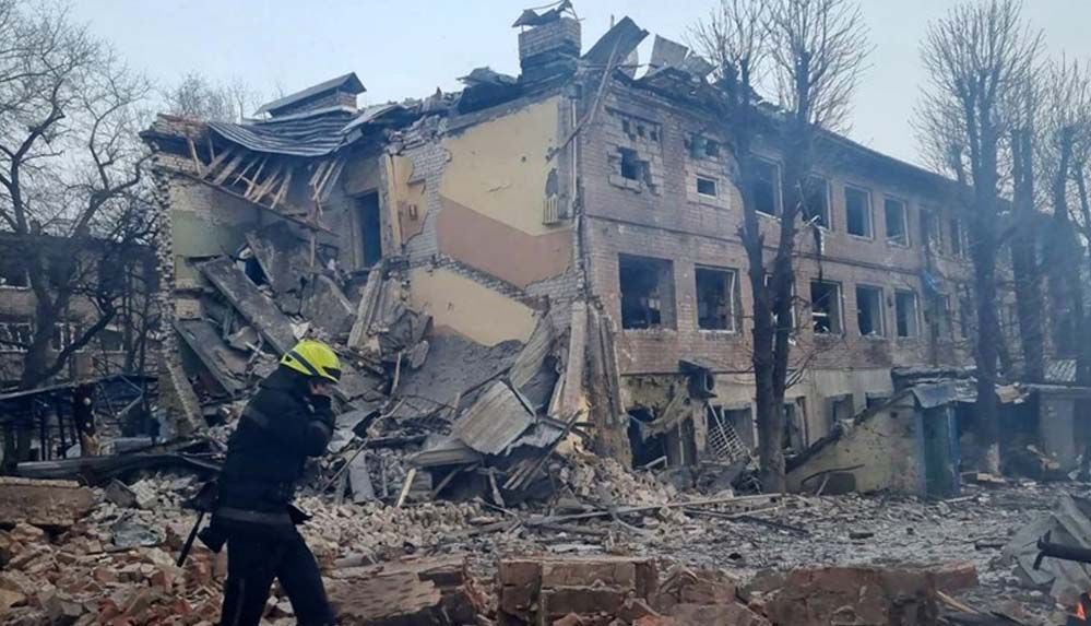 Ukrayna-Dışişleri-Bakanı-Kuleba--Kuşatılmış-Mariupol'de-12-günde-1582-sivil-öldü