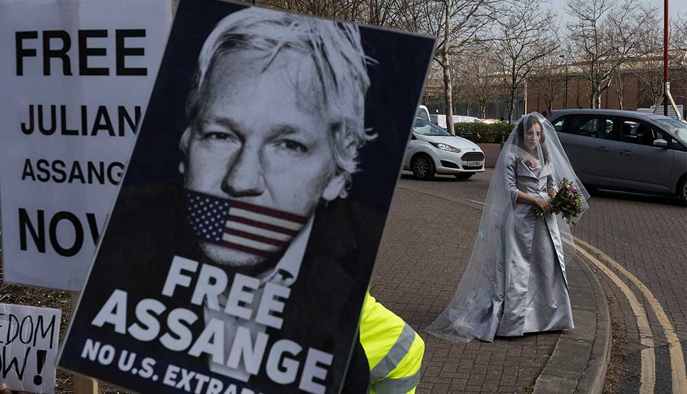 Wikileaks’in kurucusu Julian Assange bugün hapishanede evleniyor