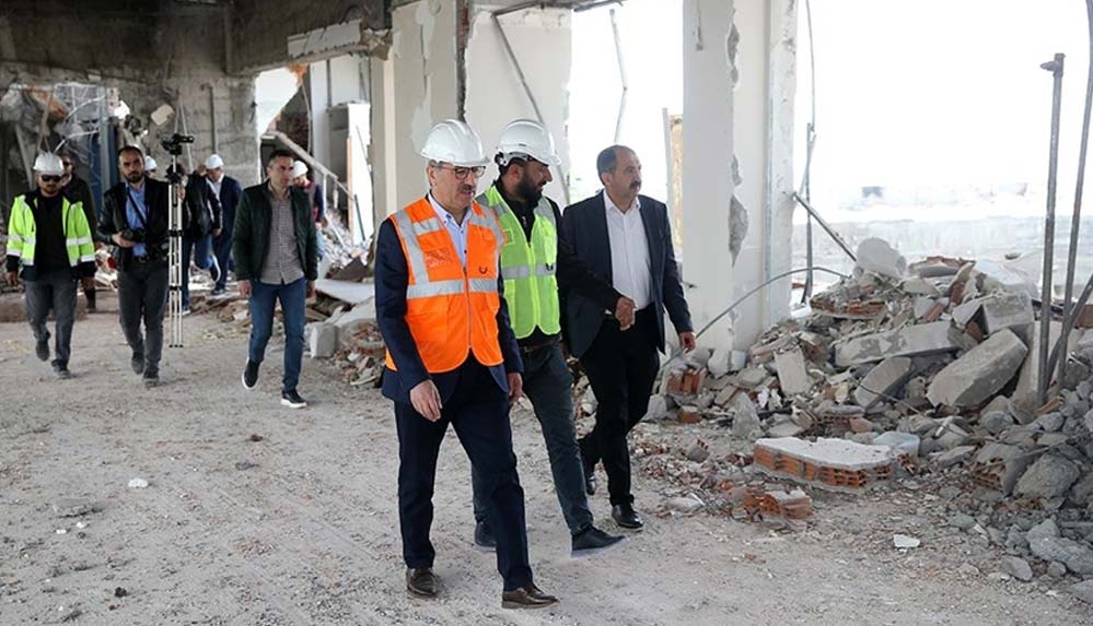 'Dünyanın-en-saçma-binası'nın-yıkımı-2-aya-tamamlanacak