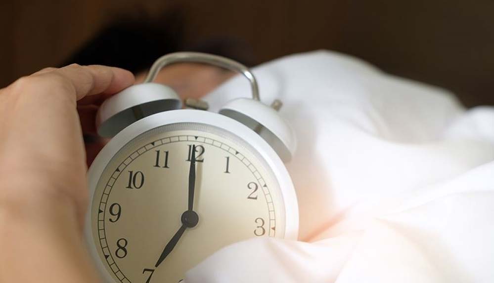 Sabahları ertelenen alarmın şaşırtıcı faydaları: Daha fazla enerji, daha az stres...