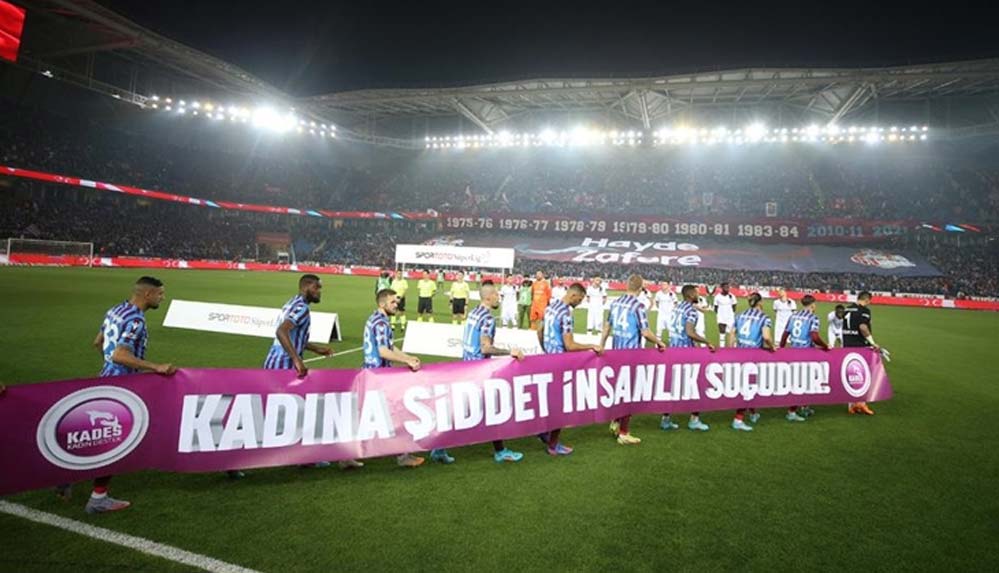 Yeşil-sahalardan-'kadına-şiddete-dur'-mesajı-verilecek