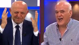 Beyaz Futbol'da Türk televizyon tarihine geçecek olay! Ahmet Çakar, canlı yayında sinek yedi