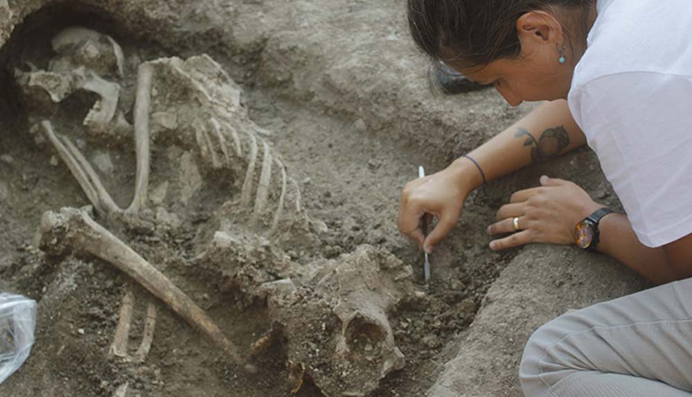 Bilecik'teki kazılarda bulunan 8 bin 600 yıllık flüt ve parmak izi sergilenecek