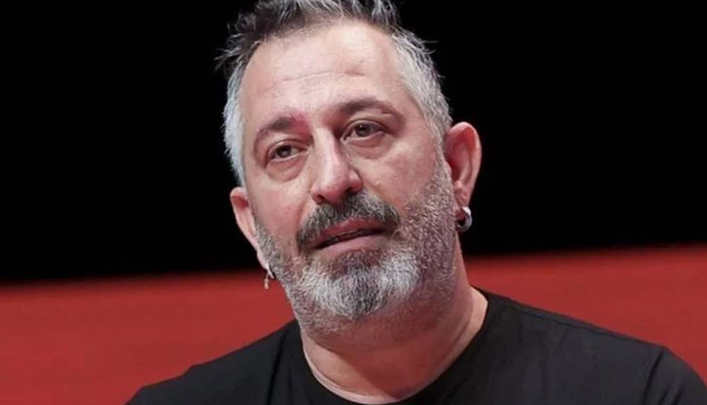 Cem-Yılmaz'dan-'Sevişirken-konsantre-olamıyorum'-diyen-takipçisine-güldüren-cevap