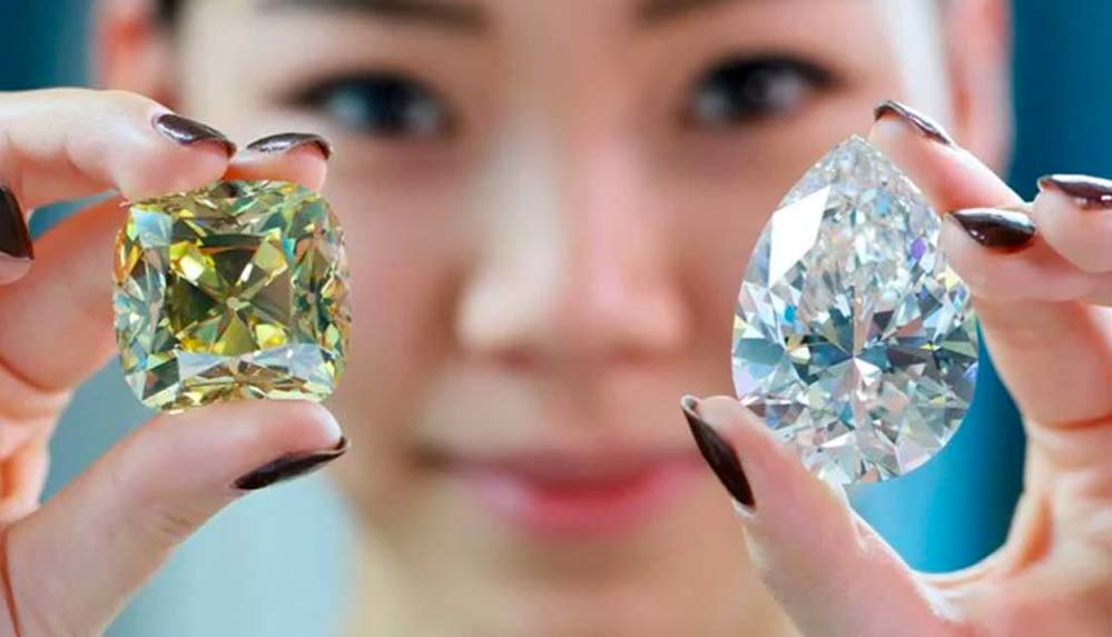 Dünyanın-en-büyük-elması-'The-Rock'-rekor-fiyata-açık-artırmaya-çıkıyor