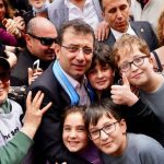 Ekrem-İmamoğlu,-Rize’de-büyük-coşkuyla-karşılandı,-iktidara-meydan-okudu--Farklı-kazanacağız
