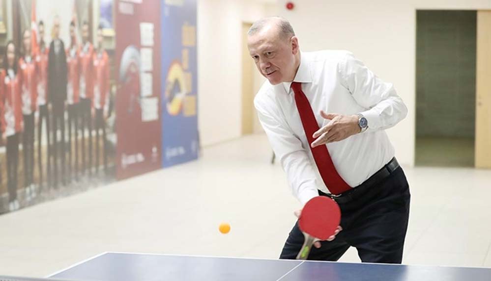 Erdoğan'ın-masa-tenisindeki-raket-tutuşu,-NFT'ye-dönüştürüldü