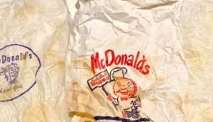 Evin duvarından 63 yıllık McDonald’s siparişi çıktı