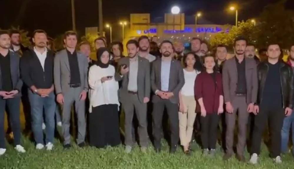 İYİ-Parti'den-Atatürk-Havalimanı-yıkımı-protestosu