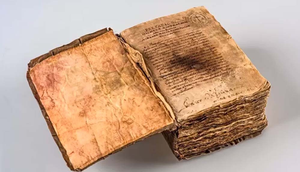 İtalya'da-çalınan-Nostradamus-kehanetleri-el-yazması-yıllar-sonra-Almanya'da-bulundu