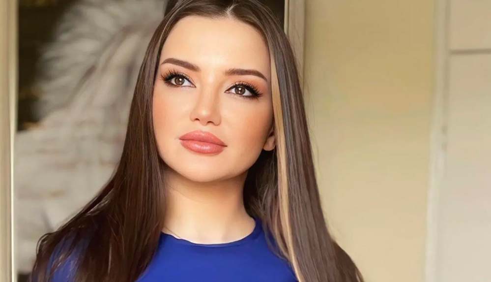Psikolog-Esra-Ezmeci'nin-paylaşımı-olay-oldu--'Kocam-geceleri-ayak-parmaklarımı-emerek...'