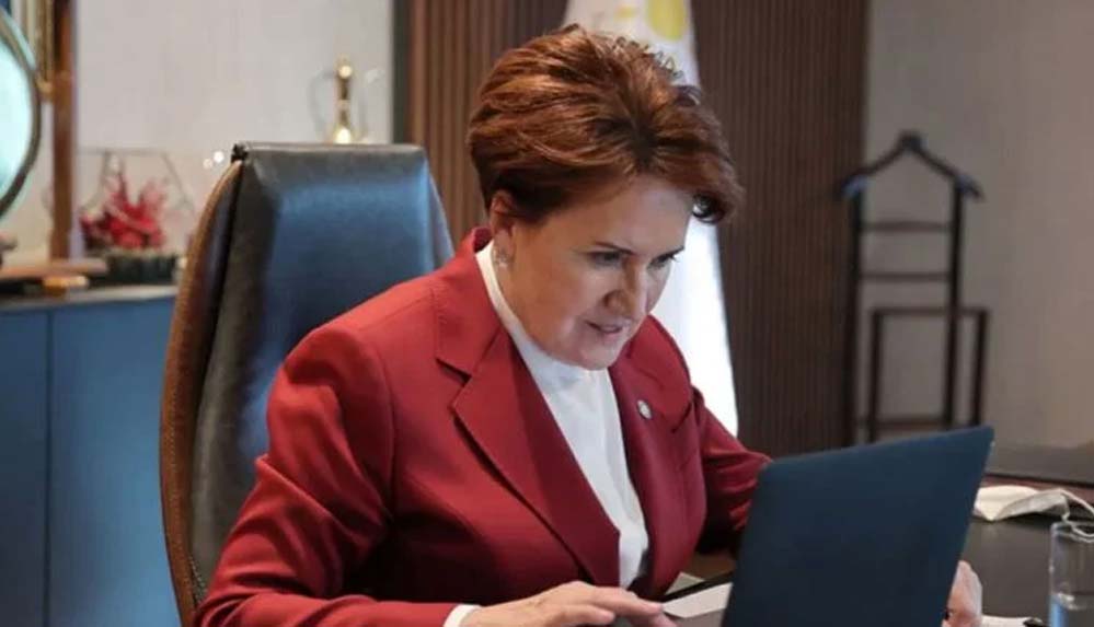 Saygı-Öztürk--'Meral-Akşener-hakaret-edenleri-anında-engelliyor,-bilgisayarın-başında-bizzat-kendisi-var'