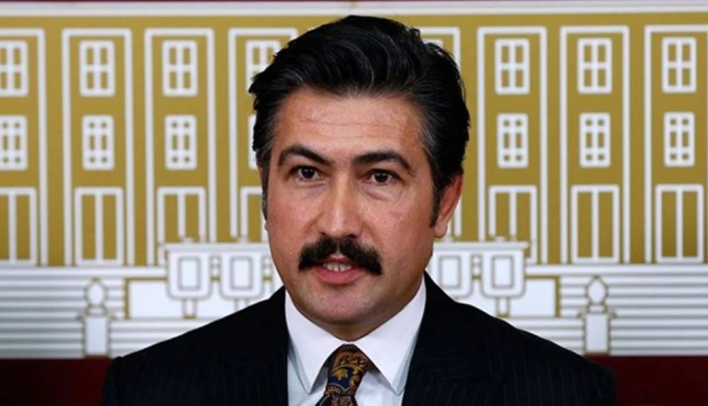 AKP Grup Başkanvekili Cahit Özkan görevden alındı